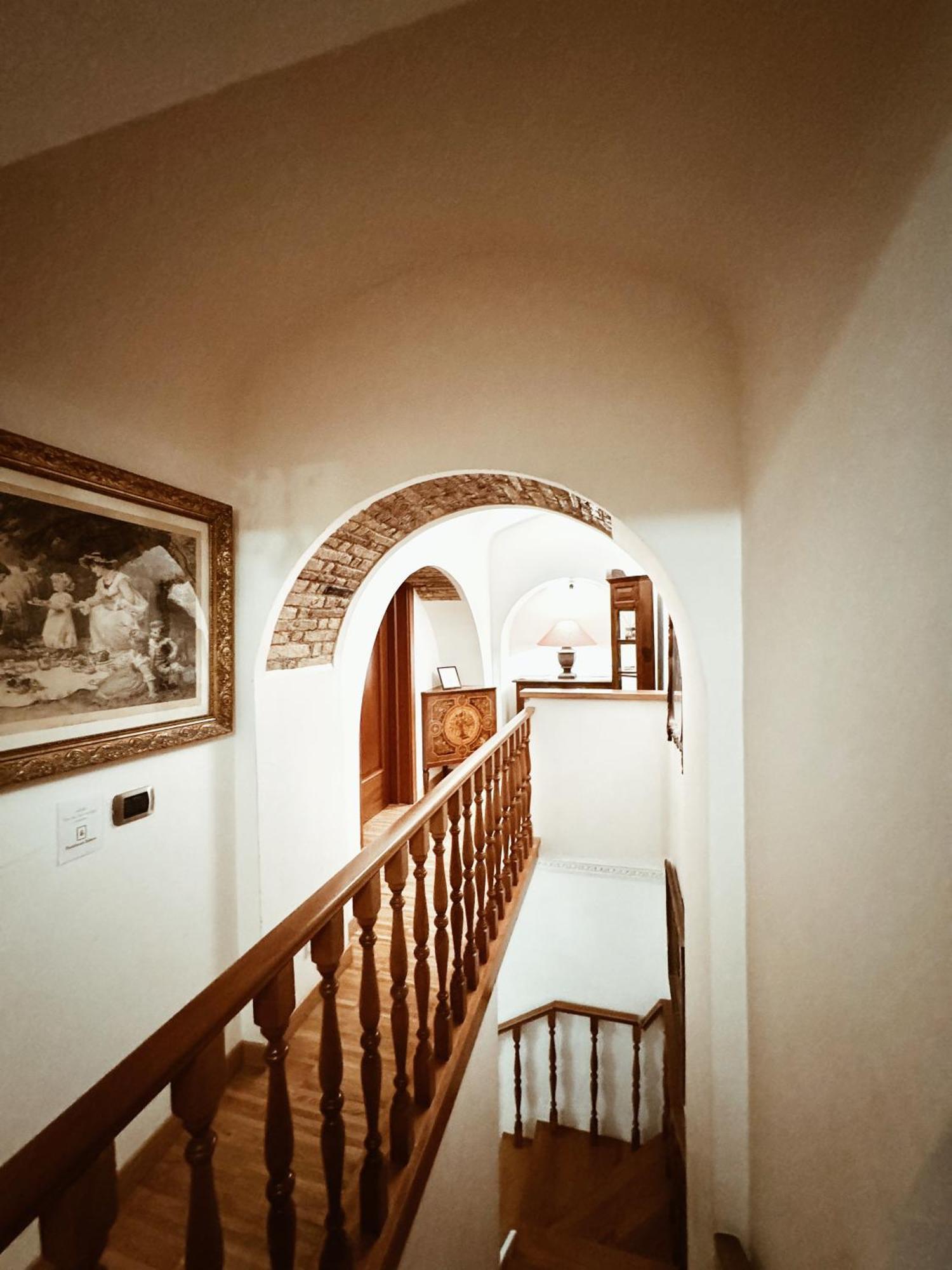 Residenza Tritone Luxury Guest House Trevi Fountain Рим Екстер'єр фото